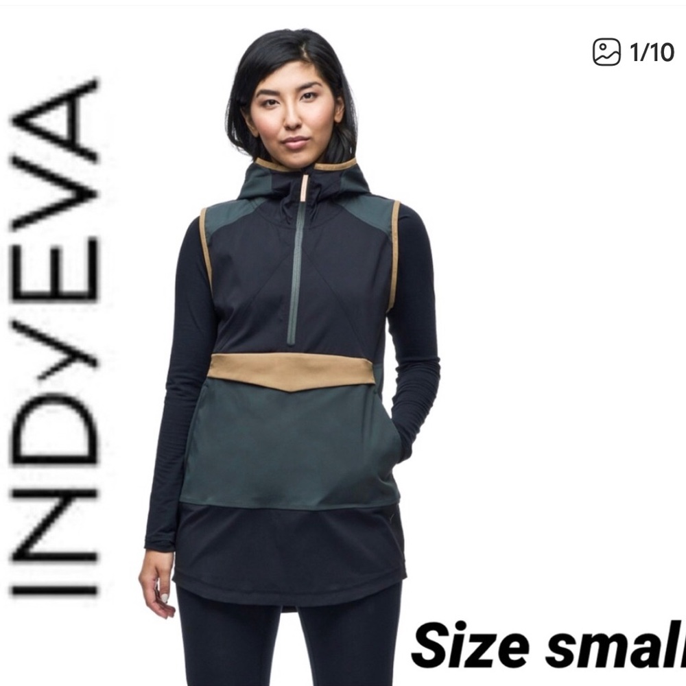 Indyeva Cangur Women's Black & Olive Hooded Vest Wind Resistant